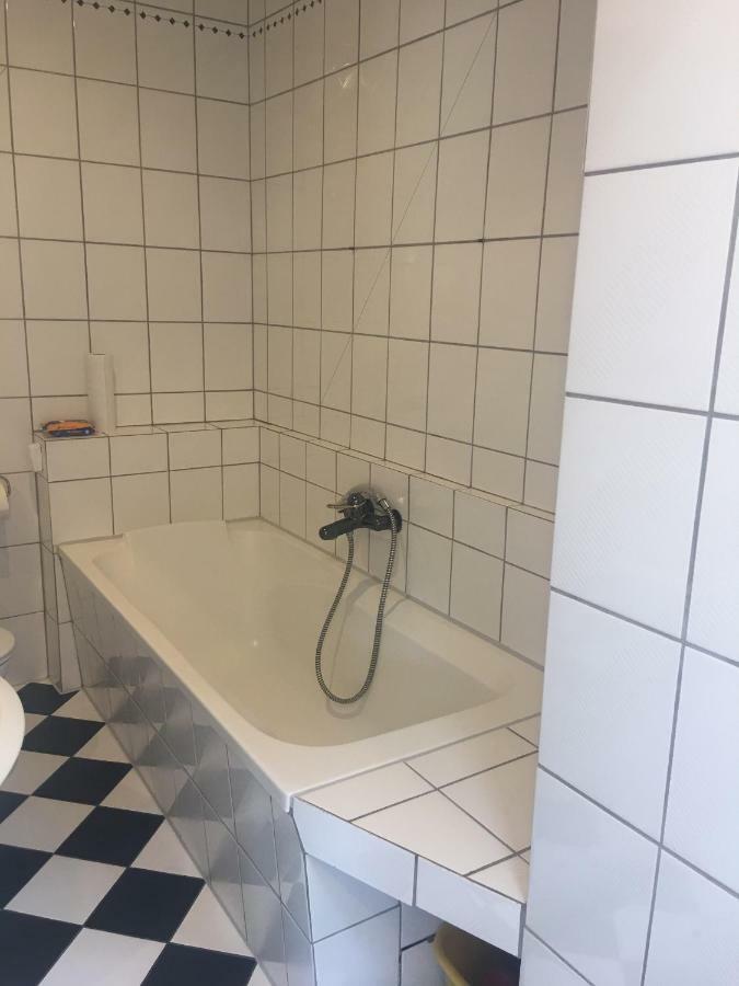 Apartment Am Friedrich Ebert Park Mit Ueber 100Qm Wohnflaeche Hamm  Exterior photo